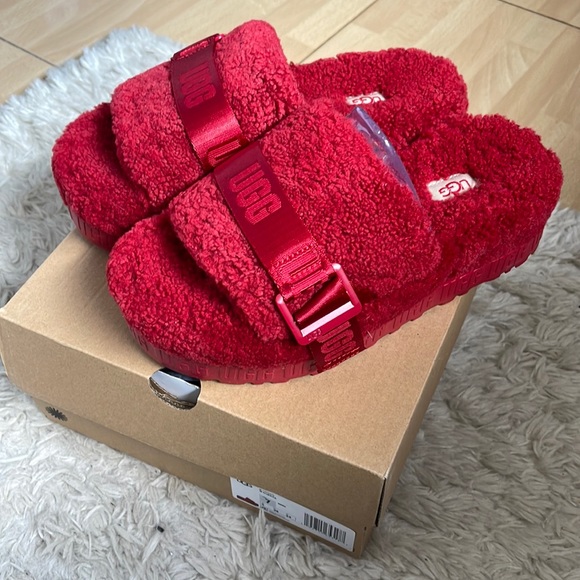 UGG Shoes - Ugg nwt fluffita slides